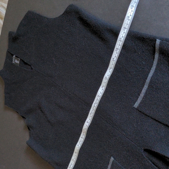 Tahari Tunic Sweater - Picture 10 of 11